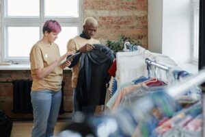 How to Shop for Ethical Clothing Online With More Confidence